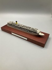 Costa Mediterranea / Kreuzfahrtschiff / Modell / Metall
