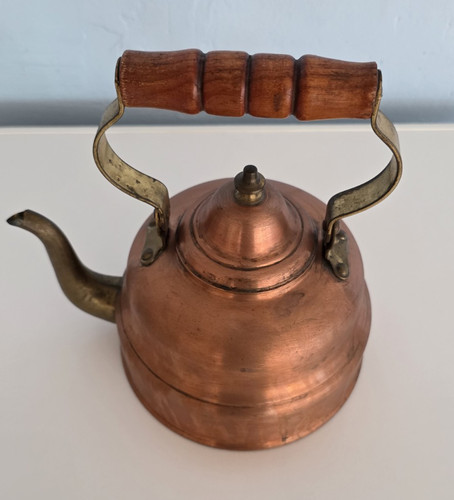 Kupferfarbener teekessel aus - kupferfarbener,