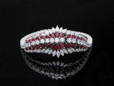 Juw. Weyersberg Armband 13,00 ct. Diamanten Rubine 750 Gold Deta Schmuck