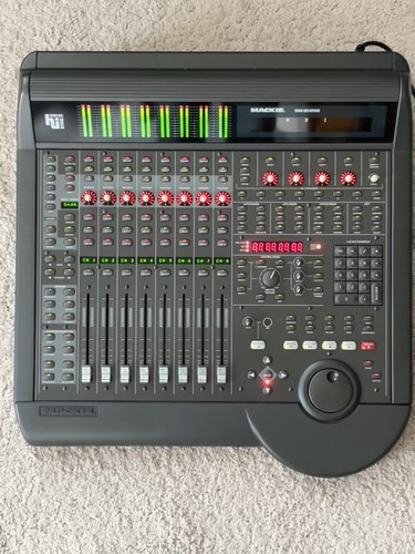 Mackie hui daw controller - mackie,
