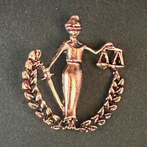 Justitia brosche anstecknadel - justitia, brosche/anstecknadel