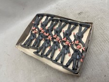 48 Stück in original Schachtel NVA Soldat mit Pistole Massefigur Lineol DDR