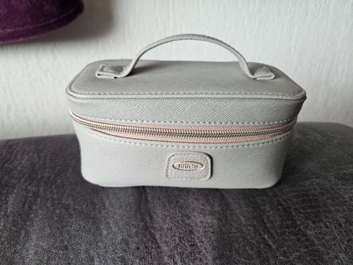 Qatar airways amenity kit - amenity,
