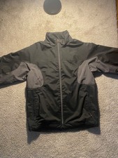 Schwarze Nike Regenjacke