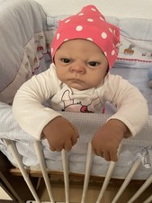 Schöne reale Künstler  Puppe