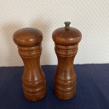 Zassenhaus Salzstreuer u. Pfeffermühle, 16cm hoch, Design Berlin,  braunes Holz 