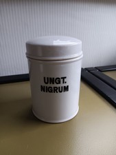 altes kleines Salbengefäß