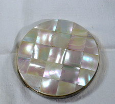 ALTE PUDERDOSE MIT PERLMUTT