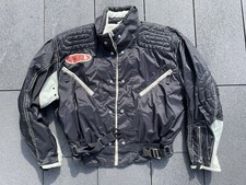 Jet Set Jacke Survivor aus den