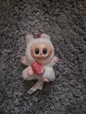 Coca-Cola Pop Mart Monster Plüsch Figur Schlüsselanhänger 15cm