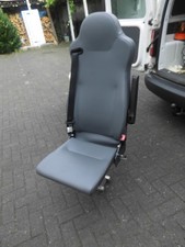 1 EASY LEG System SITZ für Behindertentransport. Geeignet für Wohnmobilumbau.