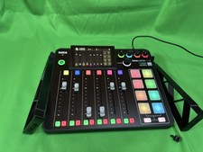 Rode Rodecaster Pro II Audio Production Studio, Hardcover, Softcover und Ständer