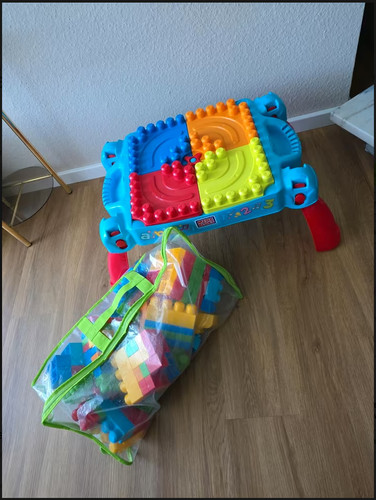 Mega bloks bausteine und tisch - mega,