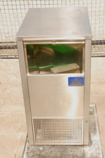 Ziegra ZBE 70-35 Ice Machine Brucheismaschine Eismaschine 70kg/24h