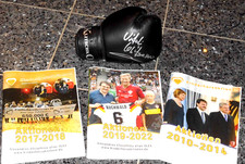 Boxhandschuh von Weltmeister VITALI KLITSCHKO ;Handsigniert  "CHARITY"