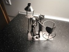 Tanzenden Paar  unter  Laterne aus Metall