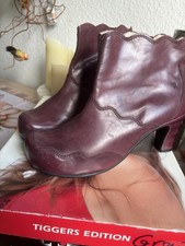 🌺 TIGGERS 👠 41