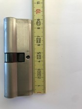 Zwei Schließzylinder für Haustürschloss