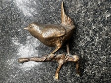 Zaunkönig auf Ast Bronze 463 Gramm