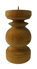 Kerzenständer aus Holz