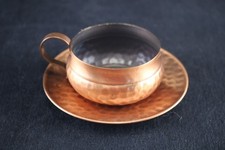 Schöne Tasse + Untertasse von