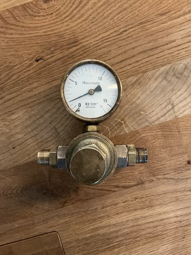 Manometer mit gehäuse - mit,
