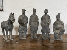 Terrakotta Krieger Xian China gebraucht 5 Figuren