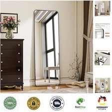Schwarzer Stehspiegel mit