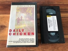 DAILY CHICKEN (Lilly Grote) |