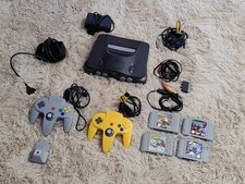 Nintendo 64 Spielekonsole Schwarz mit Controller und Spielen Super Mario 64