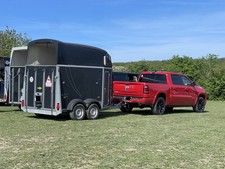 Pferdeanhänger Humbaur