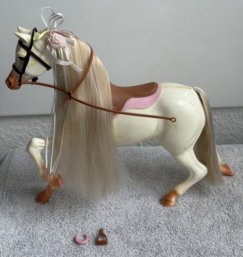 Barbie blinking beauty - blinking,