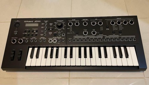 Roland synthesizer 37 - jd-xi,