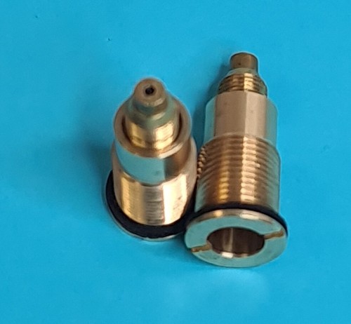 Einfülleinlassventile für - 2,