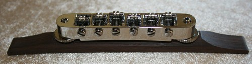 Jazzgitarre roller bridge