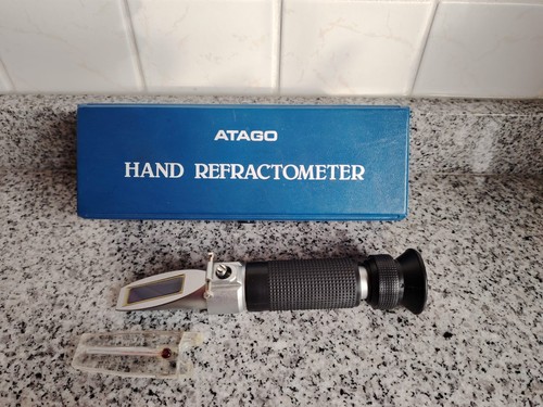 Atago hand refraktometer - hand,