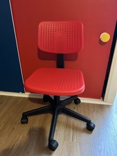 IKEA ALRIK roter Büro-/Gaming-/Schreibtischdrehstuhl - höhenverstellbar - Rollen