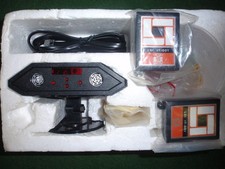 URALTE ULTRASCHALL PKW ALARMANLAGE RAUM-ÜBERWACH.mit 2 HANDSENDERN defekt! 24222