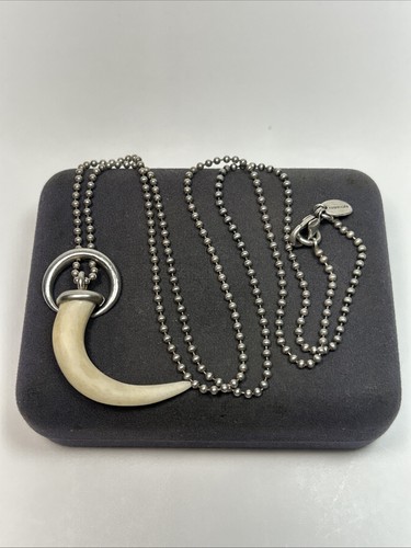 Designer chan luu - designer,