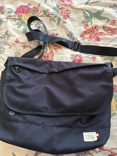 Tommy hilfiger messenger bag - tommy,