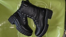 Tolle Mustang  Damen Stiefelette Stiefel  Gr. 39 UK 6 Schwarz 