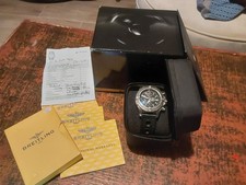 Breitling Avenger Chronograph, Titan 44mm, Box und Papiere