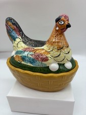 Vintage handbemalte Henne auf