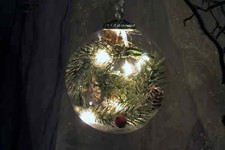 Weihnachtskugel aus Glas mit 7