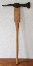 Alte geschmiedete Feuerwehraxt Berge Axt - Hacke mit Eschenholzstiel um 1900/20