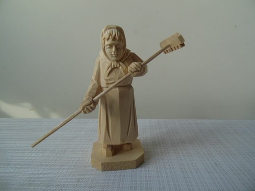 Schnitzfigur holzfrau mit - schnitzfigur,