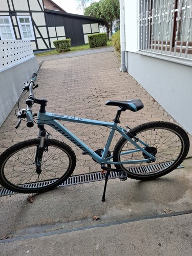 Neuwertiges mountainbike - mountainbike, zu