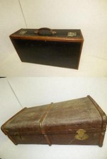 1 Stück alter Koffer