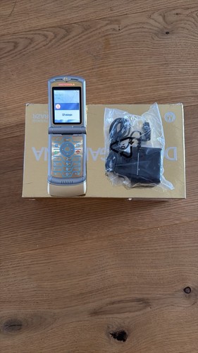 Motorola razr v3i - motorola,