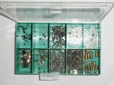 Box mit Ersatzteilen gemäß